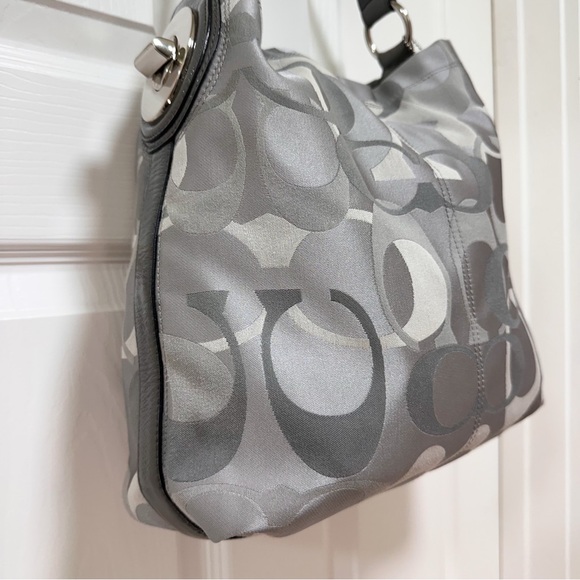 Coach Penelope Y2K Optic Signature Shoulder Hobo - Picture 3 of 10